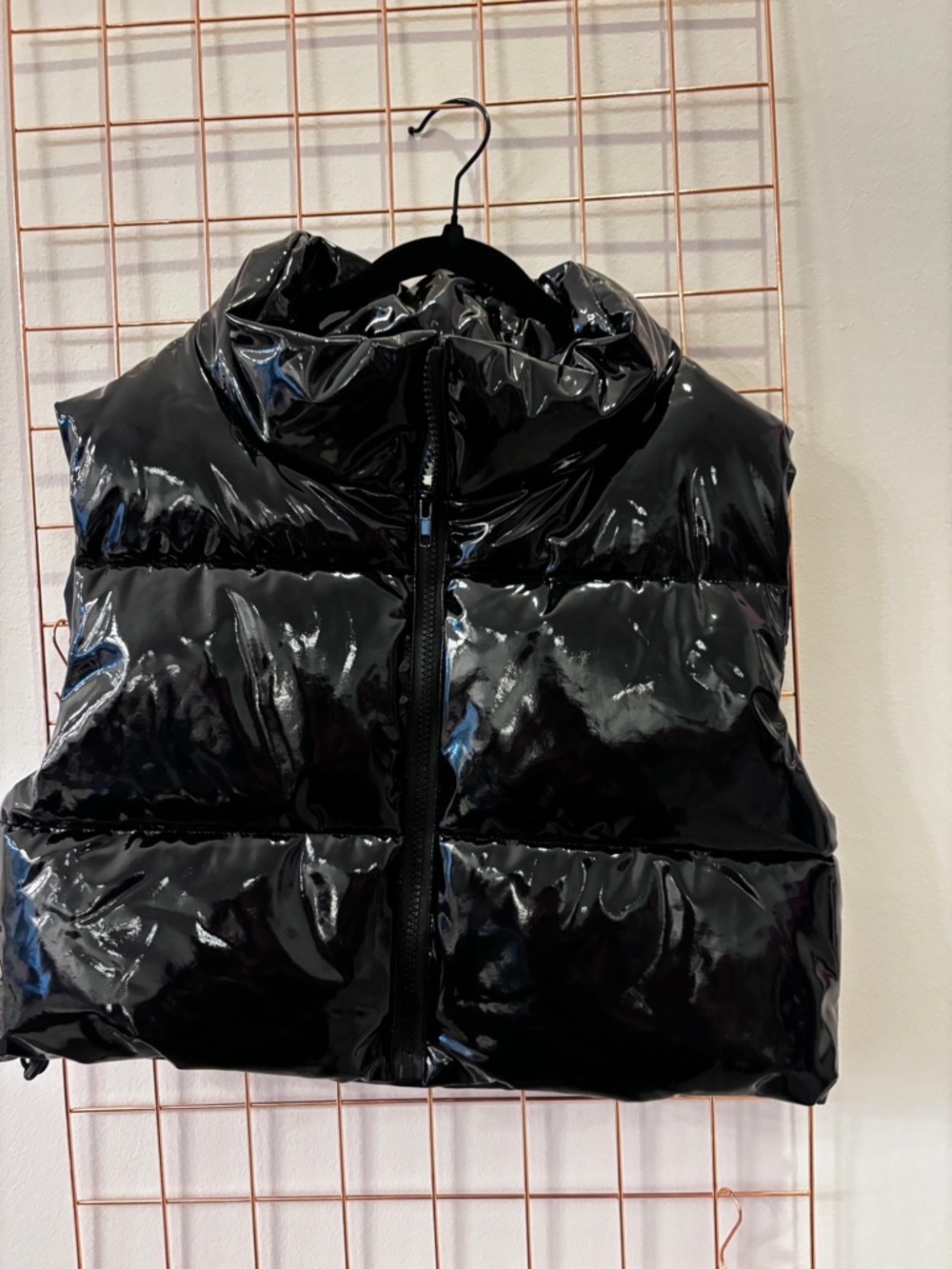 Tractr Shiny Black Puffer Vest